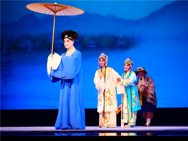 粤剧与昆剧合演《白蛇传》,将演绎不一样的“千年等一回” 粤剧与昆剧合演《白蛇传》,将演绎不一样的“千年等一回”