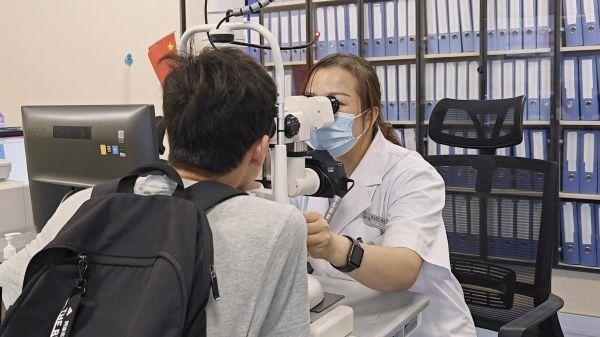 《走近眼科医生》特辑 | 青少年近视防控科刘巧萍：守护孩子视界的“光明使者”