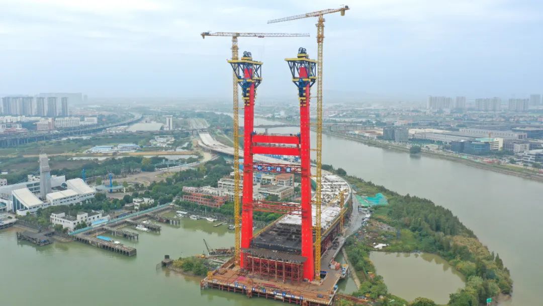 顺德大桥索塔成功封顶!力争2025年通车! 顺德大桥索塔成功封顶!力争2025年通车!