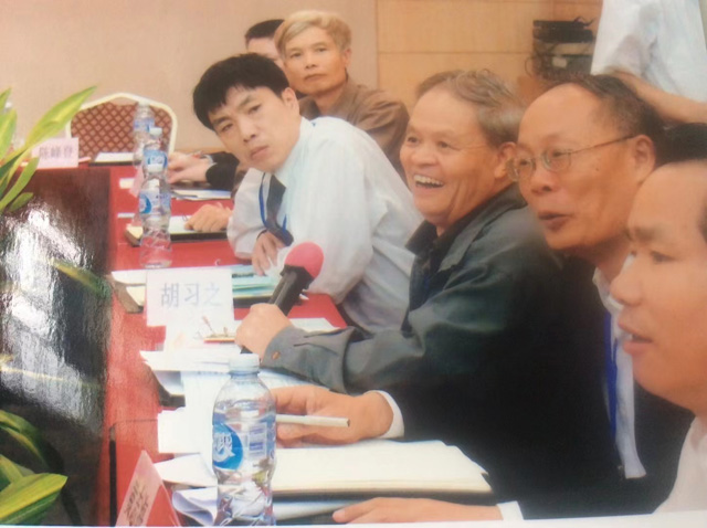 路线图引领出产品出人才  老专家考察按图施工青年