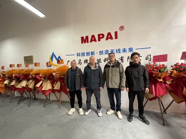 佛山无缝服装装备企业同天津工大纺院共建研究生实践基地 佛山无缝服装装备企业同天津工大纺院共建研究生实践基地